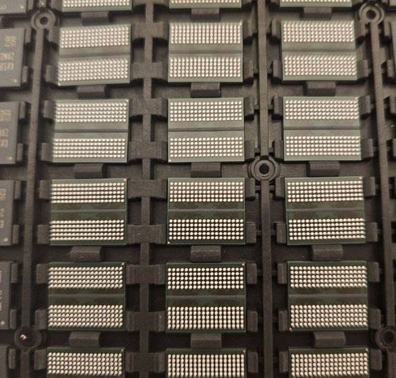 Видеопамять Samsung GDDR6 K4ZAF325BM-HC16 2Gb  фото 2